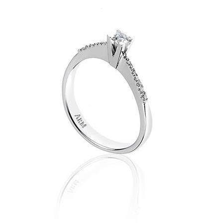 Tektaş Pırlanta Yüzük H renk Toplam 0.14 Karat