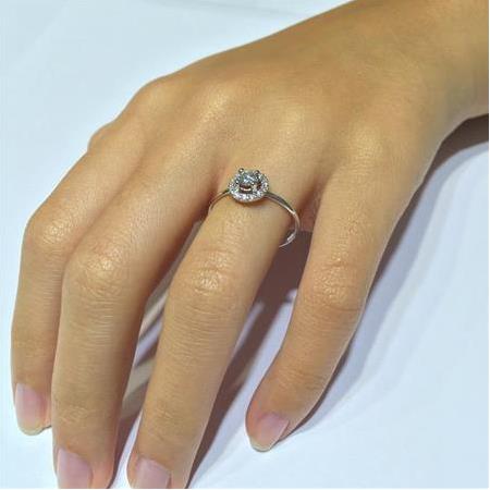 Pırlanta Yüzük H Renk Toplam 0.32 Karat